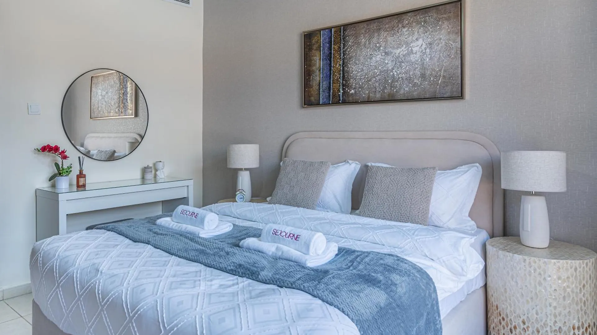Stunning 1 Bedroom Apartment With Pool View In Jvc Dubai